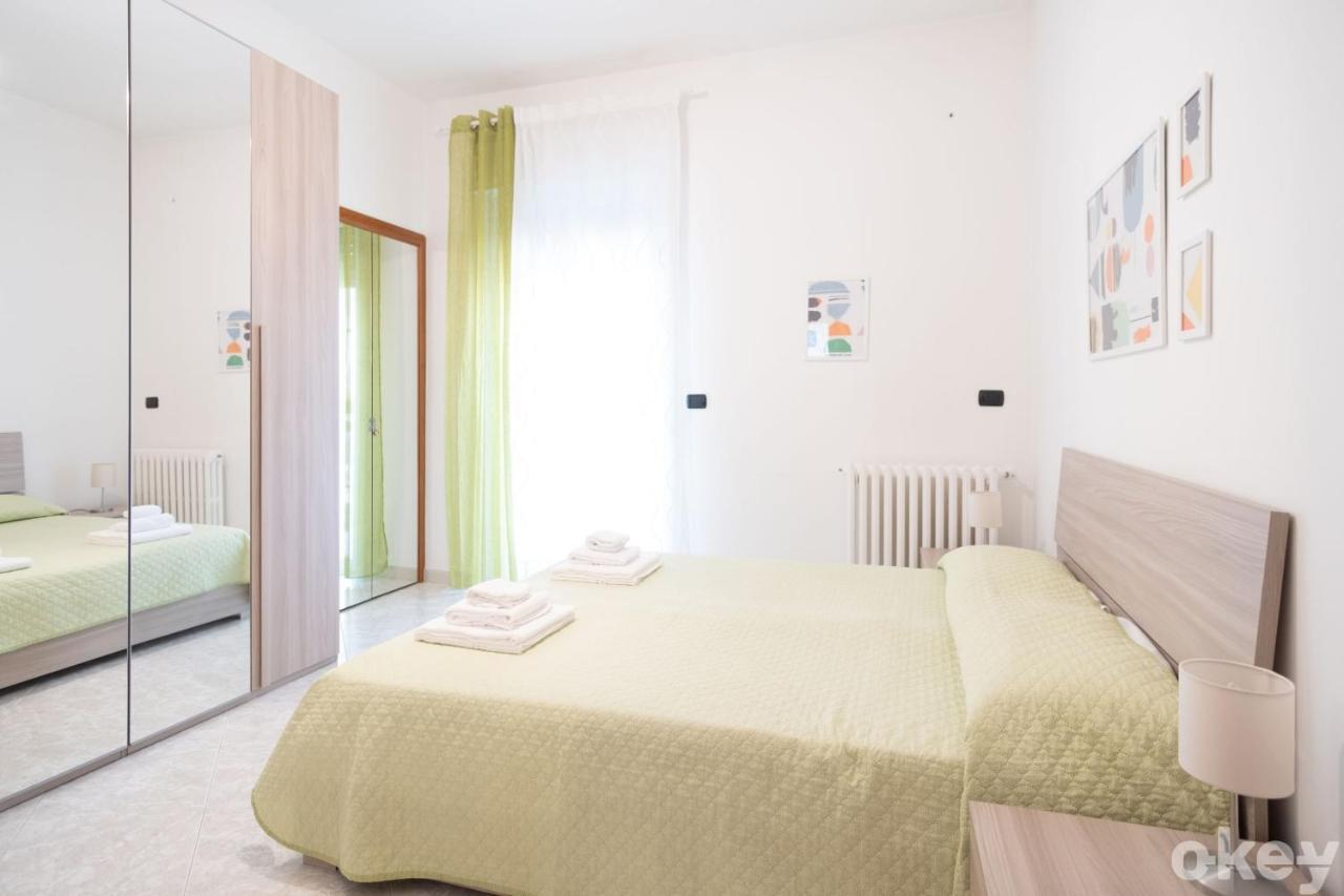 Cozy Apartments De Gasperi Bari Exterior photo