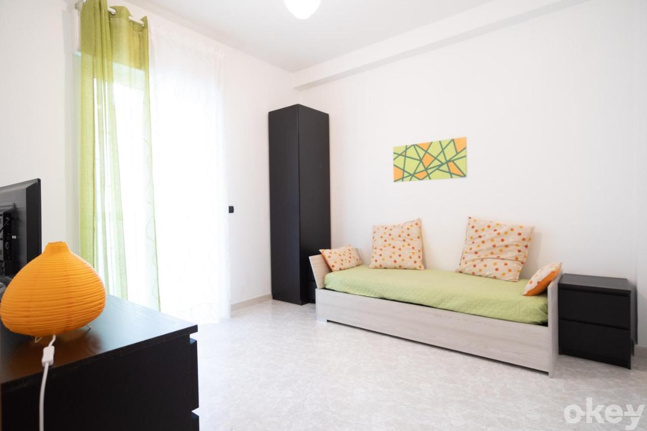 Cozy Apartments De Gasperi Bari Exterior photo